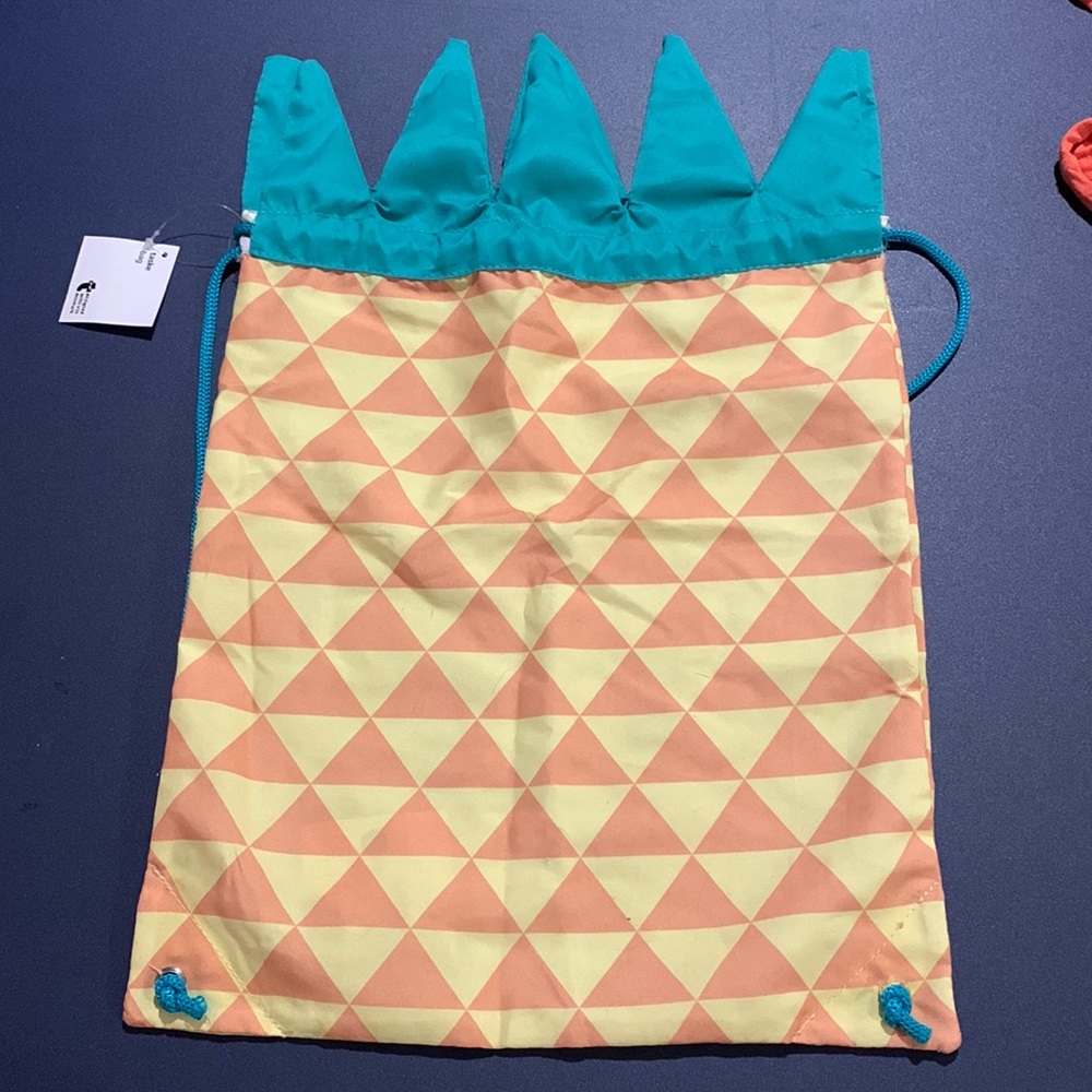 Pineapple drawstring back pack ! 🍍🍍🍍